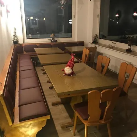 Apartamento Haus Astenblick In Winterberg Wanderveranstaltungen, Firmen-Familienfeiern Bis 35 P *