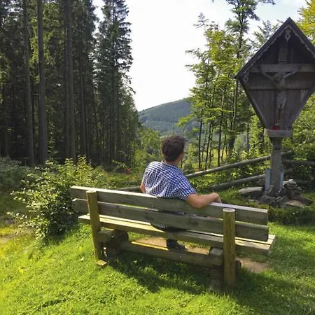 Haus Astenblick In Fuer Bis Zu 35 Personen Fuer Wanderveranstaltungen Und Familienfeiern ווינטרברג