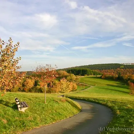 Haus Astenblick In Winterberg Wanderveranstaltungen, Firmen-Familienfeiern Bis 35 P Apartamento *