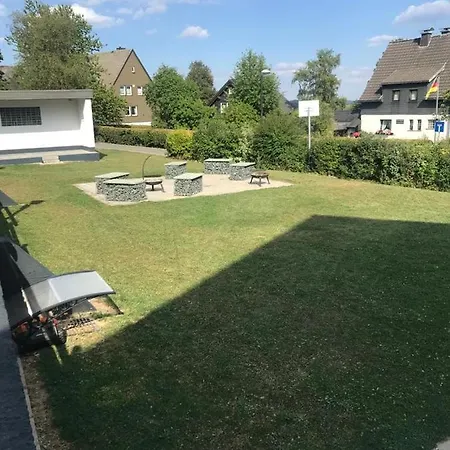 Haus Astenblick In Fuer Bis Zu 35 Personen Fuer Wanderveranstaltungen Und Familienfeiern ווינטרברג