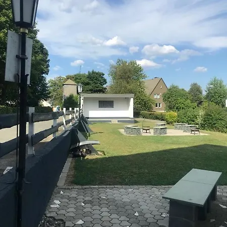 Apartamento Haus Astenblick In Winterberg Wanderveranstaltungen, Firmen-Familienfeiern Bis 35 P Winterberg