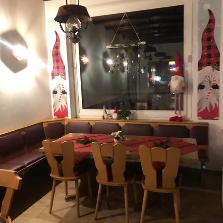 Apartamento Haus Astenblick In Winterberg Wanderveranstaltungen, Firmen-Familienfeiern Bis 35 P Winterberg