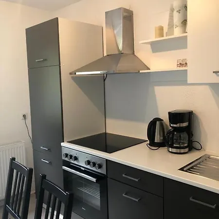 Haus Astenblick In Fuer Bis Zu 35 Personen Fuer Wanderveranstaltungen Und Familienfeiern דירה *