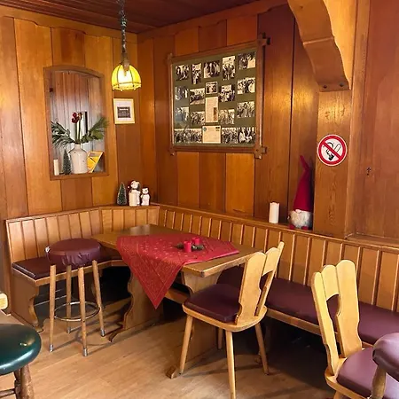 Apartamento Haus Astenblick In Winterberg Wanderveranstaltungen, Firmen-Familienfeiern Bis 35 P *