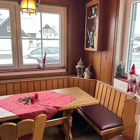 Haus Astenblick In Für Bis Zu 35 Personen Für Wanderveranstaltungen Und Familienfeiern