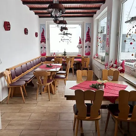 Appartamento Haus Astenblick Winterberg,Weihnachtfeier, Wanderveranstaltungen, Firmen-Familienfeiern Grosse Gruppen *