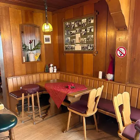 Haus Astenblick In Winterberg Wanderveranstaltungen, Firmen-Familienfeiern Bis 35 P Apartamento Winterberg