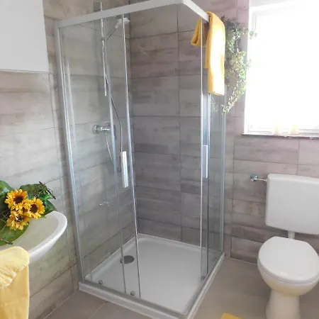 Haus Astenblick In Winterberg Wanderveranstaltungen, Firmen-Familienfeiern Bis 35 P *