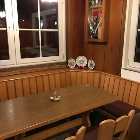 דירה Haus Astenblick In Fuer Bis Zu 35 Personen Fuer Wanderveranstaltungen Und Familienfeiern ווינטרברג