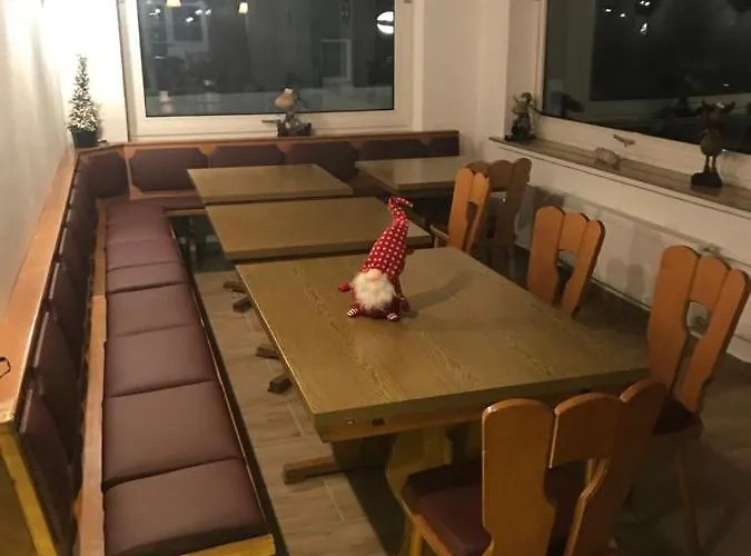 Apartment Haus Astenblick In Fuer Bis Zu 35 Personen Fuer Wanderveranstaltungen Und Familienfeiern *