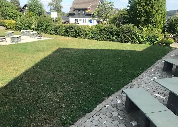 Apartment Haus Astenblick In Fuer Bis Zu 35 Personen Fuer Wanderveranstaltungen Und Familienfeiern