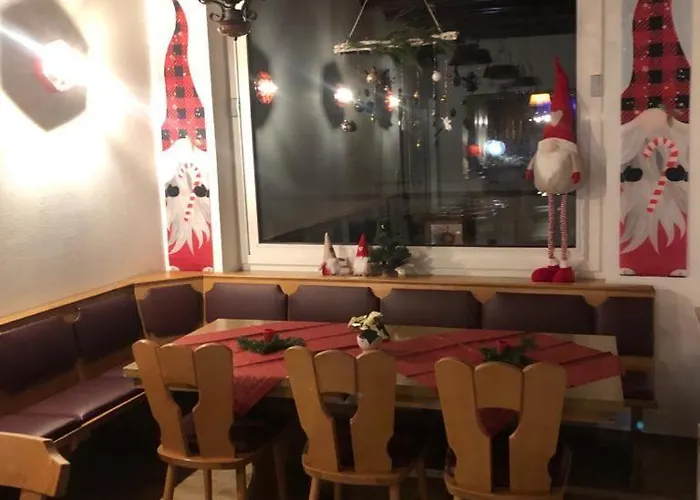 Apartment Haus Astenblick In Fuer Bis Zu 35 Personen Fuer Wanderveranstaltungen Und Familienfeiern Winterberg