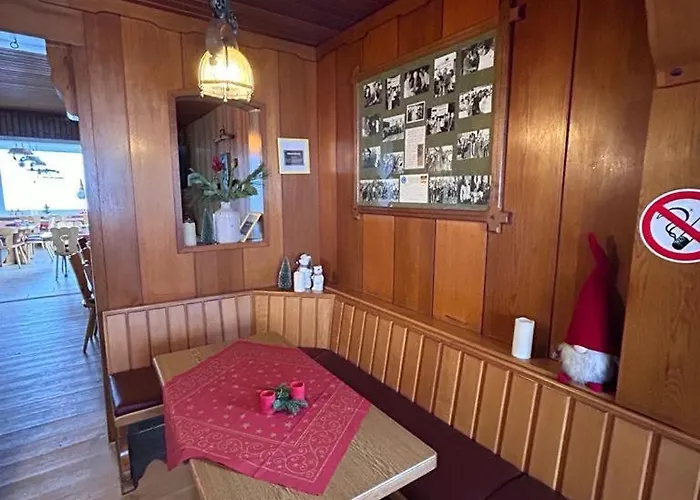 Haus Astenblick In Für Bis Zu 35 Personen Für Wanderveranstaltungen Und Familienfeiern Apartamento Winterberg