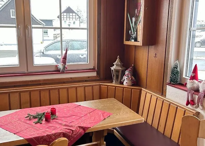 Haus Astenblick In Fuer Bis Zu 35 Personen Fuer Wanderveranstaltungen Und Familienfeiern