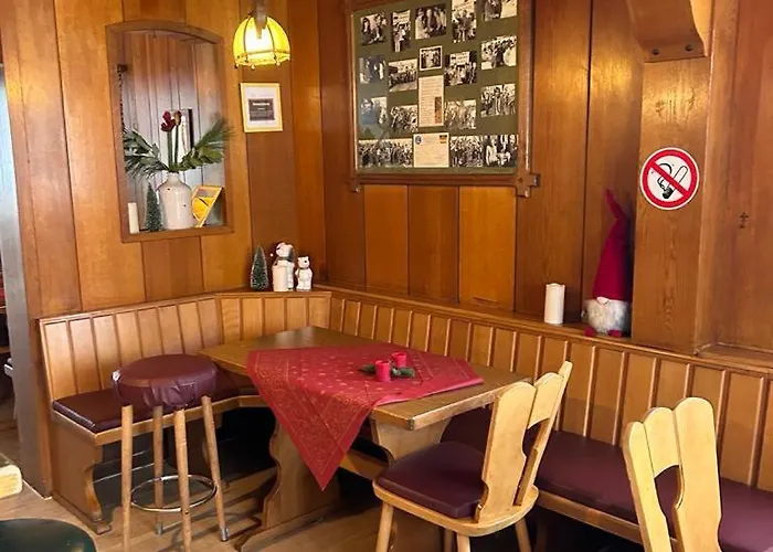 Haus Astenblick In Für Bis Zu 35 Personen Für Wanderveranstaltungen Und Familienfeiern Apartamento Winterberg