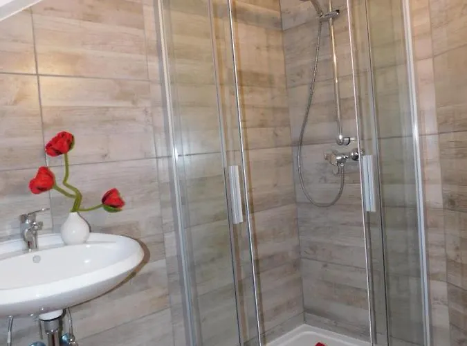 Haus Astenblick In Für Bis Zu 35 Personen Für Wanderveranstaltungen Und Familienfeiern *